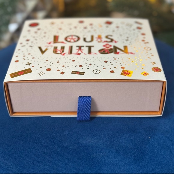 Louis Vuitton Holiday 2023 Gift Box Set - Picture 3 of 7